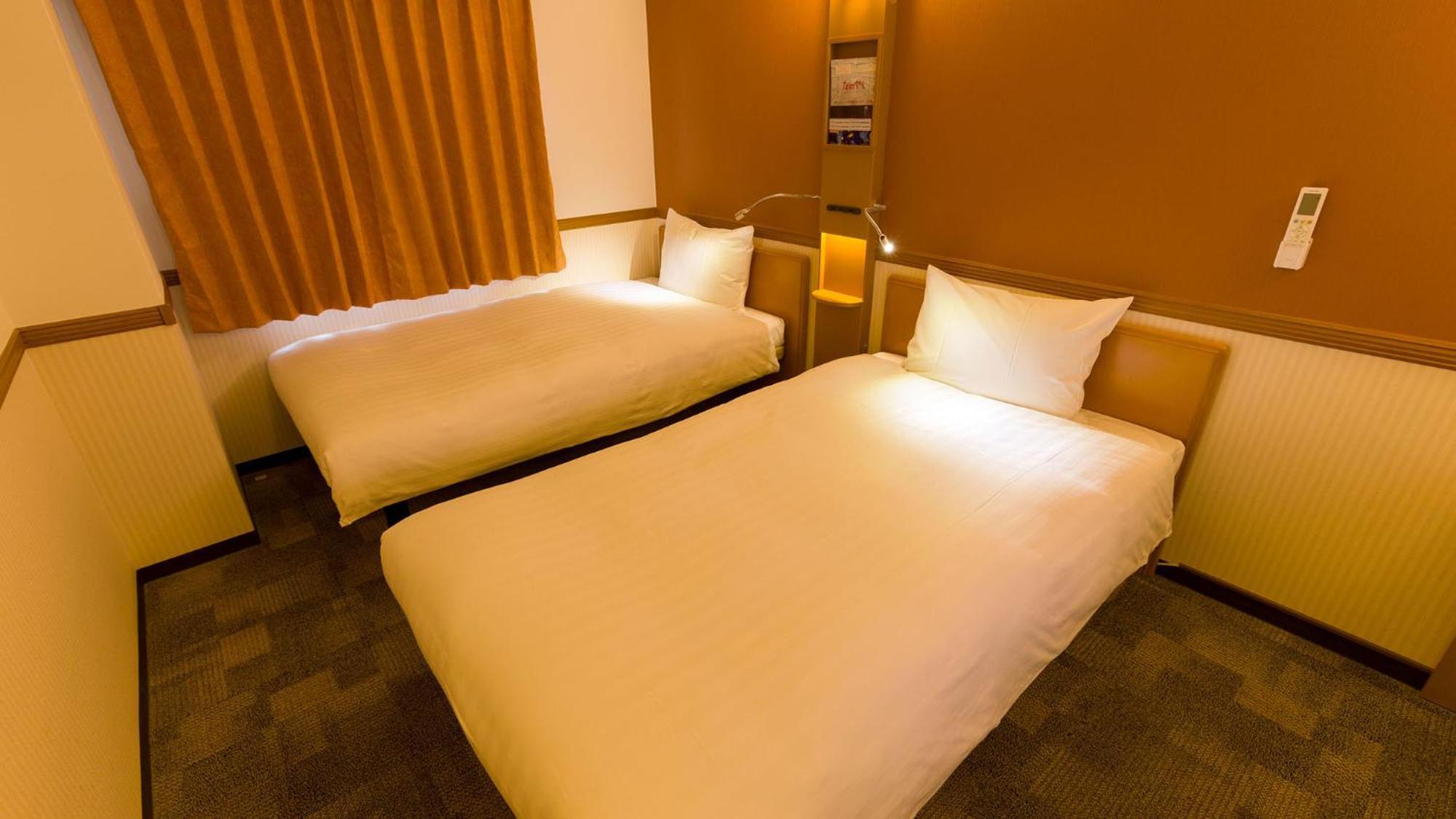 Toyoko Inn Yamagata-Eki Nishi-Guchi Yamagata  Rum bild