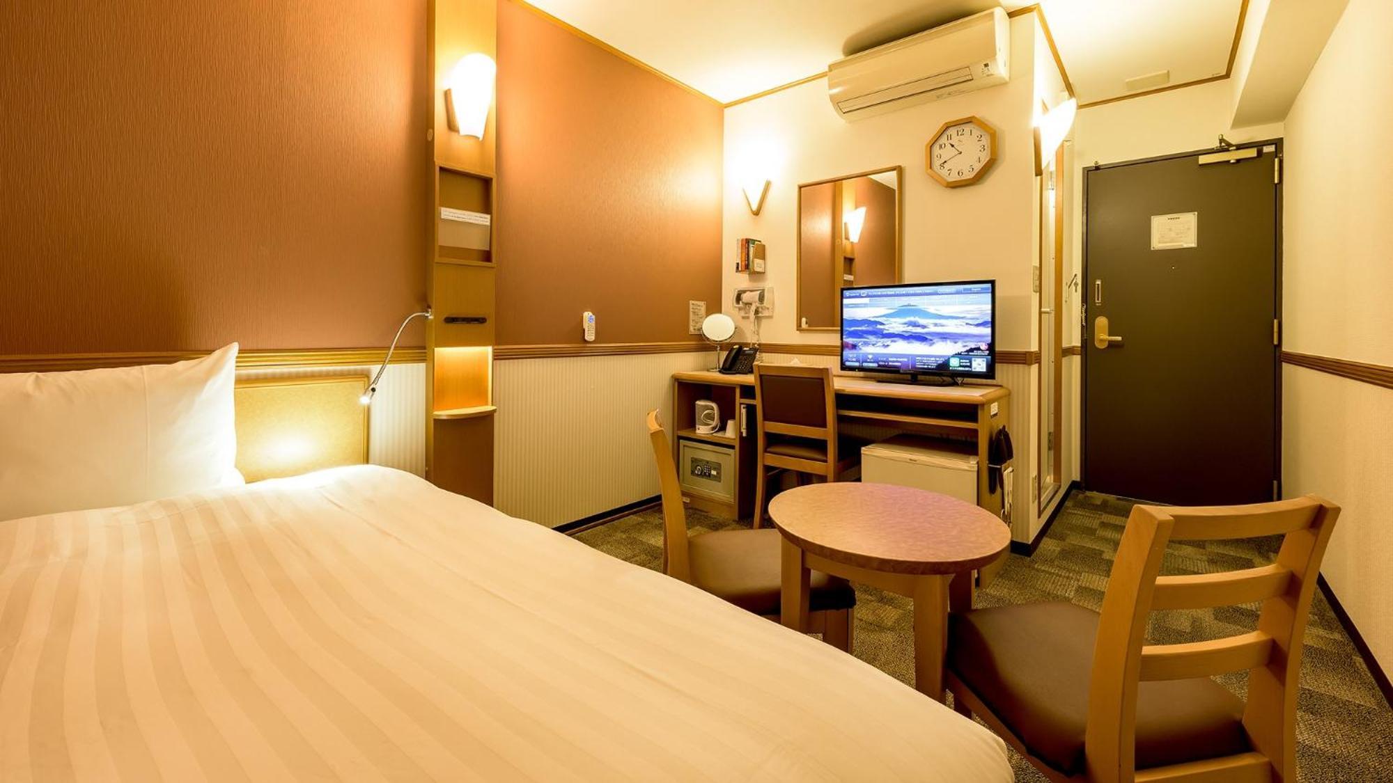Toyoko Inn Yamagata-Eki Nishi-Guchi Yamagata  Rum bild